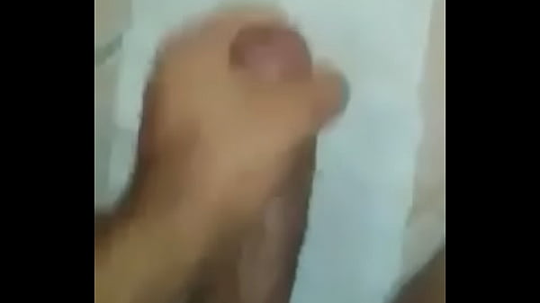 Paja rica en el baño con pene gordo