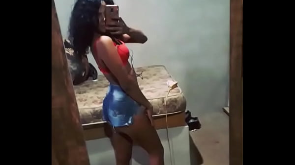 Mary Moviendo el Culo