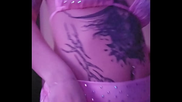 4 minutes of strip waiting for you if you are a subscriber 16 sec