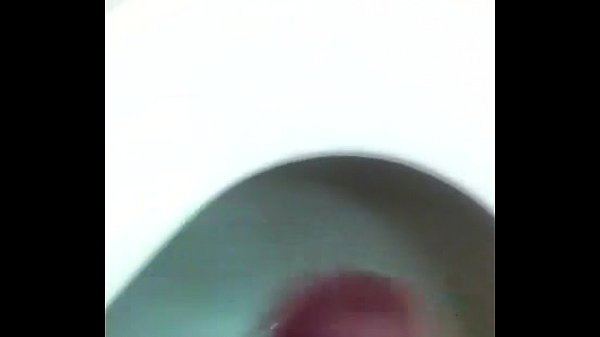 Caleño arrecho se pajea