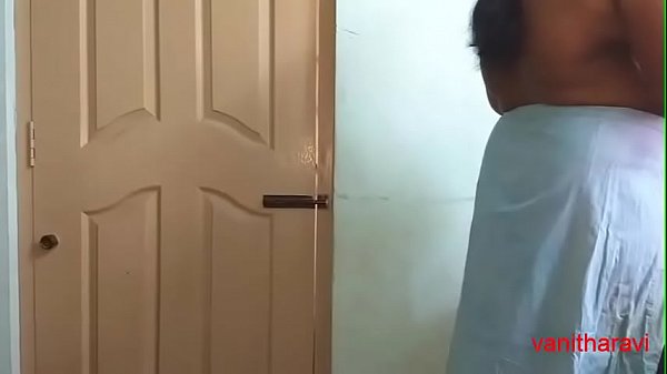 desi Indian  tamil aunty telugu aunty kannada aunty  malayalam aunty Kerala aunty hindi bhabhi horny cheating wife vanitha wearing saree showing big boobs and shaved pussy Aunty Changing Dress ready for party and Making Video
