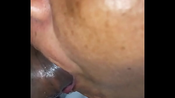 thumb creamy suck