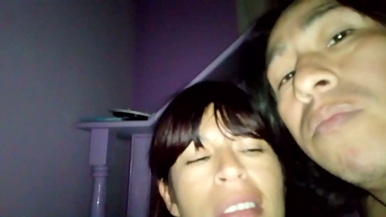 Cogiendo a mi hermanastra en su cuarto.