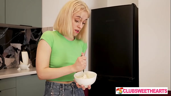 Molly Cute chooses hardcore anal over baking at ClubSweethearts