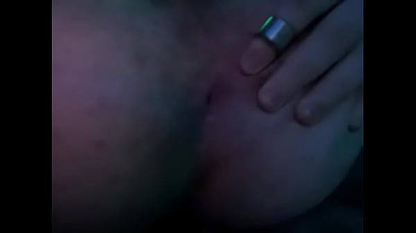 En Attendant Que Mes Trous Soient Baisés