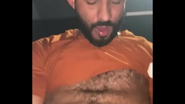 No Banheiro do Boate com o Pauzudo. parte 3