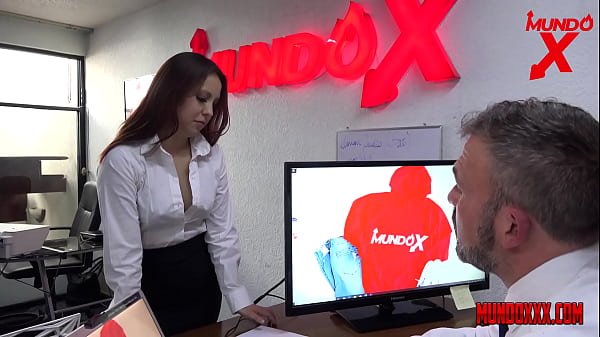 The boss fired her and she tries to get fucked in the ass so that she doesn't do it.