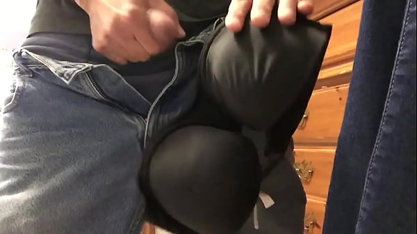 Download Video - cumming on strangers clean bra and put it back