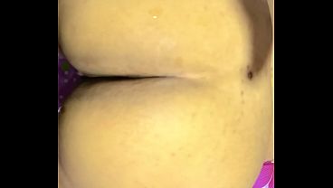 I FIND MY STEPSISTER WATCHING NETFLIX AND I END UP FUCKING HER
