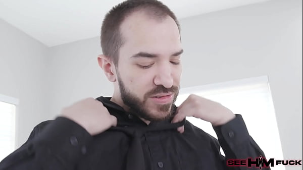 Peter King Gets A Lubed Massage From Slim Gal Sawyer Cassidy!