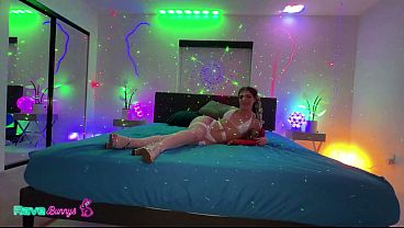 HOTWIFE GETS BIRTHDAY GIFT - CHERRY KISS