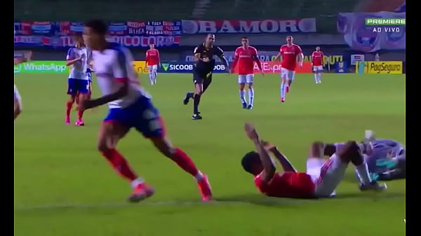 Homem de preto fudendo o bahia