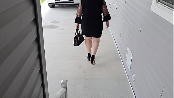 Stranger found the key to my house, made his way inside and creampied my pussy