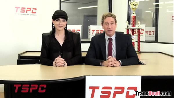 Download Video - Tranny basketball player Casey Kisses