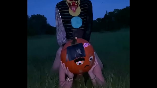 Picked the best Pumpkin out the Patch! It happened to be @Mandimayxxx