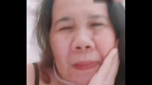 Philippines woman Daniela Lazaro shows her sexy...