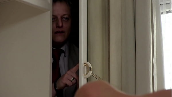 HOT GIRLFRIEND CUCKOLD