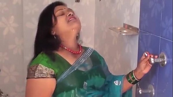 Download Video - HOTTEST BATHING BY HOT AUNTY