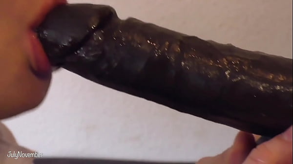 Voilà le teaser de ma dernière vidéo premium... Tu aimes? Alors viens voir la...