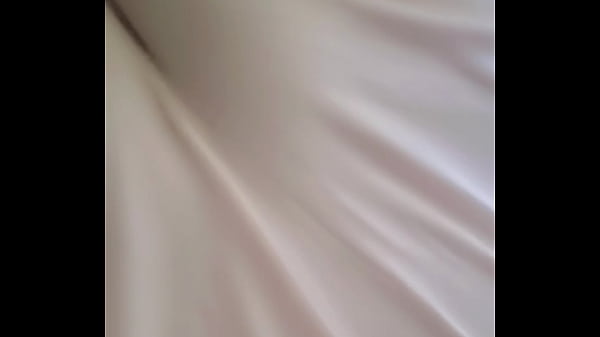 Mm quiero que toquen todo mi cuerpo bien rico..