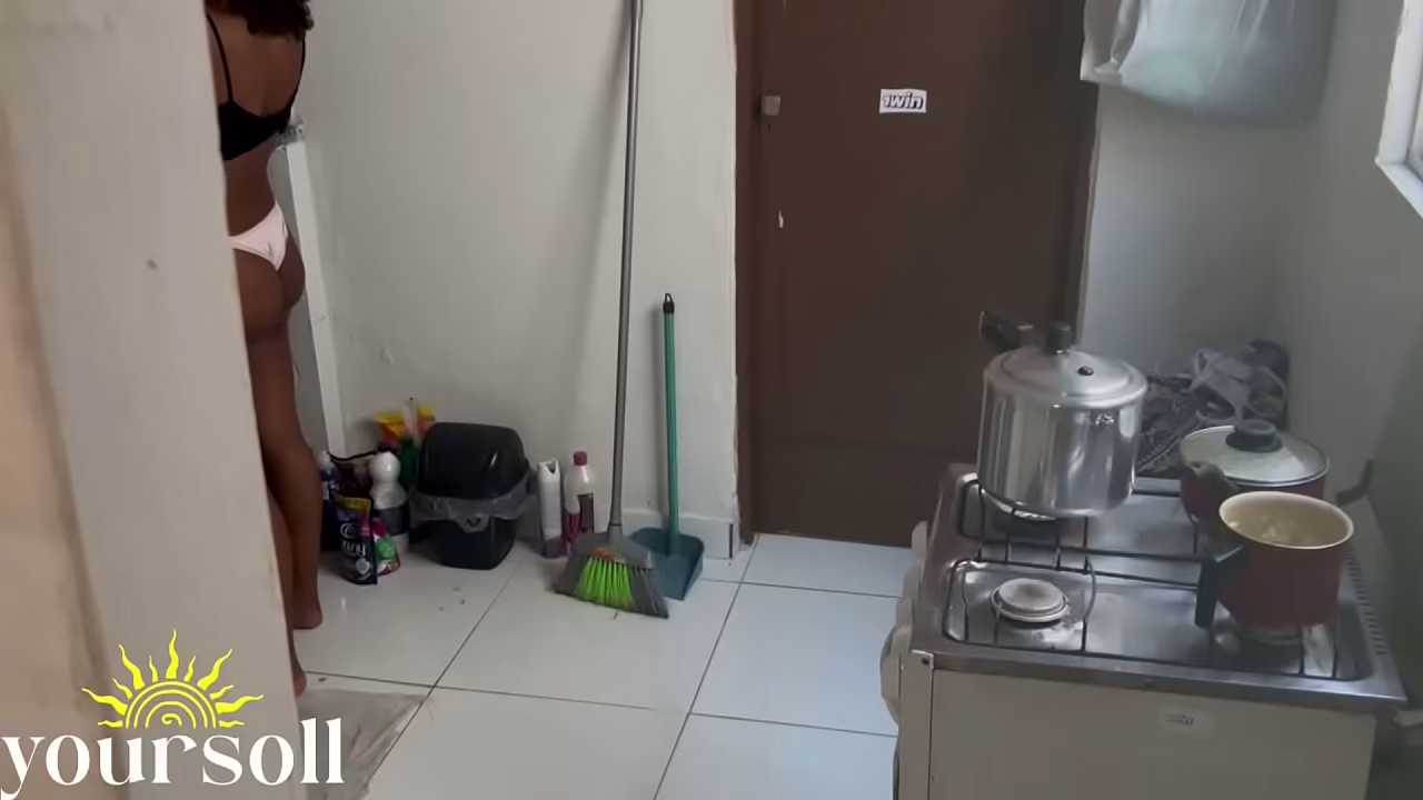 Vizinho me filmou escondido sem eu saber e eu quase peguei ele no flagra