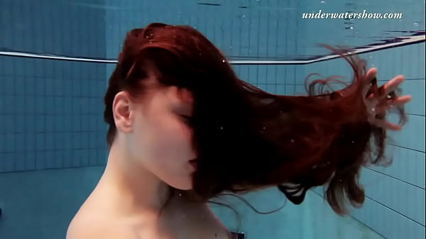 Tight pussy babe Salaka Ribkina underwater