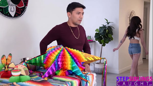Hot & Horny Jade Maris Gets Her Piñata Stuffed Full With Huge Load from Stepbrother- S26:E4