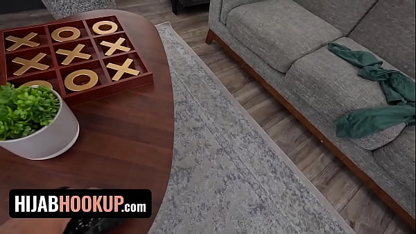 Download Video - Hijab Hookup - Adorable Muslim Girl Binky Beaz Puts On Sexy Lingerie And Sucks Photographer's Cock