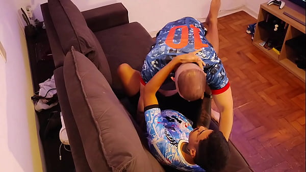 jogadores de futebol numa bela brotheragem