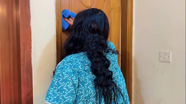 Namorada se Exibindo na Webcam Sua Bunda Enorme Na Cal&ccedil;a Jeans