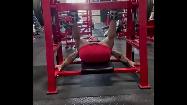 Workin on that flexibility at the gym today go...