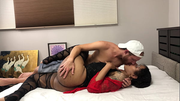 Kissing VERY HOT Trans Latina