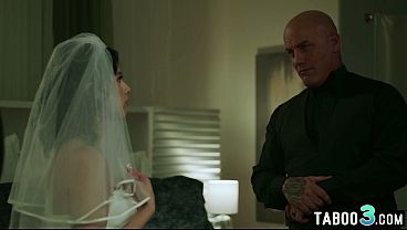 Petite MILF wife Penelope Reed has to say thanks for her father in law