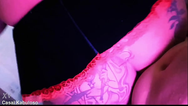 ELA ENGOLE O PAU TODO E FODE GOSTOSO DE MAIS ! (VÍDEO COMPLETO)