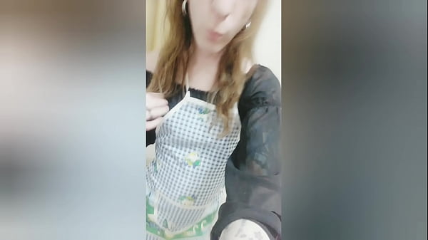 Download Video - A Gata de Avental - Diarista putinha