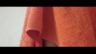 Peruvian woman gets horny during a video call 18 sec