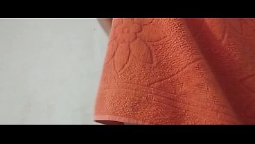 Peruana se pone cachonda en una videollamada