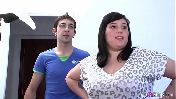 Download Video - A couple and a girl asks us to see Jordi fucking live&excl;