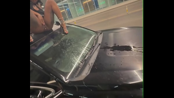 Squirting all over Memphis & Fucking