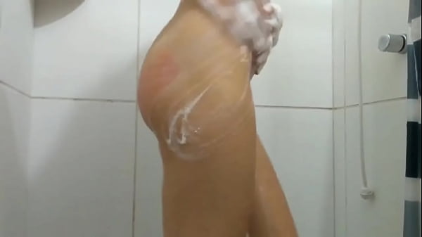 shaving the pussy