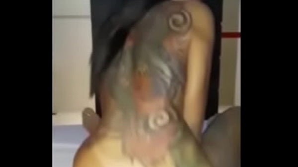 Tatuada Gostosa de Quatro