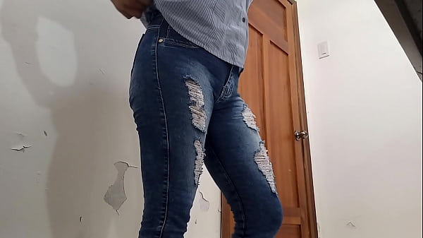 Download Video - EN LA OFICINA&excl;&excl; ESTOY SUPER EXCITADA EN LA OFICINA DE MI JEFE Y MIENTRAS ESPERO A SUS CLIENTES ME COMIENZO A TOCAR MUY SUCIO&period; SOY UNA SECRETARIA QUE LE ENCANTA LOS PLACERES INTENSOS&period; PORNO REAL EN LA OFICINA