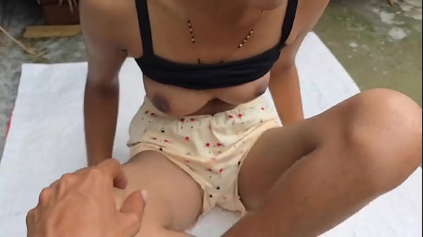 Desi village Girl Outdoor Fucking Boyfriend