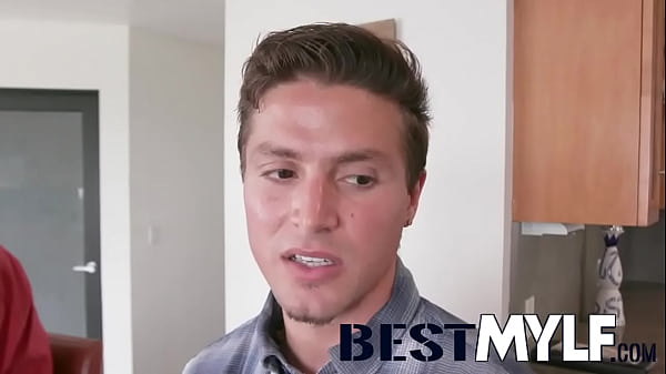 My stepmom, Melissa Lynn’s, body is ridiculously hot - FULL SCENE on https://BestMylf.com