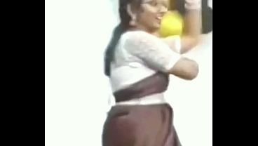 Big ass shaking vijija's big ass 6 sec