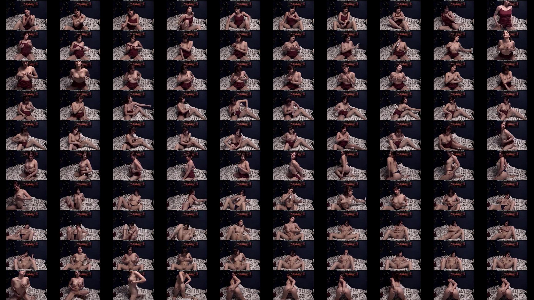 Webcam Girl Lotioning Her Body 预览图