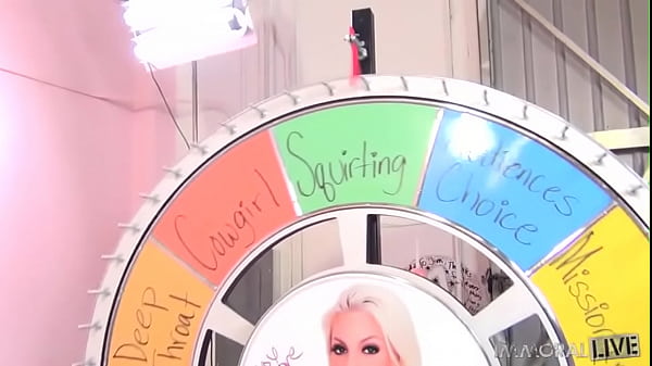 MAGGIE GREEN AND THE WHEEL OF HAPPINESS