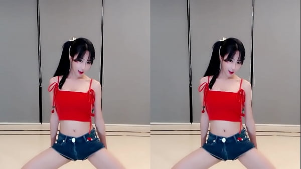 Gái Trung Quốc nhảy thang mới đỏ