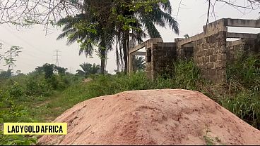 Real Ladygold - Sexy ebony princess got lost in a new area and by help from a framer , they both end up in an uncompleted build