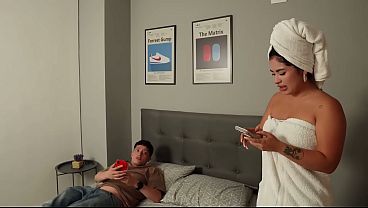I get assigned the same room as a hottie tattoed female and we end up really horny - Pipe Boy